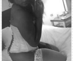 Inland Empire's Curvy Vixen 🍑💋 Ready to Play! 💦😘 - Image 2