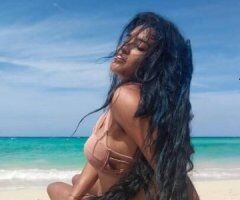 Latina Paradise Awaits 🍑💋🔥 - Image 5