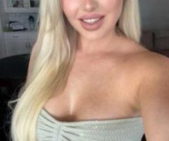 Sultry Blonde Tease Waiting for You 🍑💋😘 - Image 3
