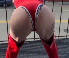 Thick Squirter Delight 💦🍑 Ready to Play! - Image 4