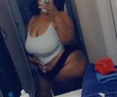 Longview's Temptation: Wet ‘n’ Wild Fun Awaits 💦💋🍑 - Image 2