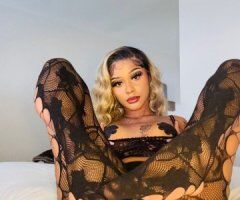 🔥 New Hotness in Town! Luscious Lightskin Awaits 😘💋