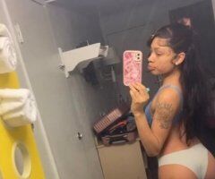 Facetime Frenzy with a Creamy Petite Freak 💦📲