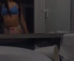 Facetime Frenzy with a Creamy Petite Freak 💦📲 - Image 3