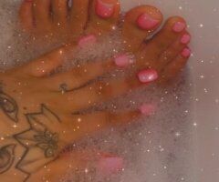 Clarksville's Temptation 🍑💦 Mia Awaits! 💋✨ - Image 6