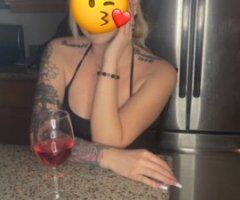Blonde Bliss Awaits 💖💦 Sweet Indulgence 🍭💋