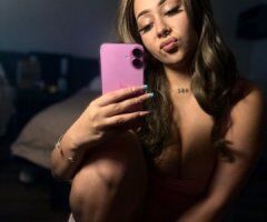 Curvaceous Delight 🌸🍑 Ready to Tease & Please 💋💦 - Image 2