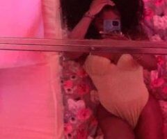 Bronx Bombshell Ready to Play! 🍑💦🔥 - Image 3