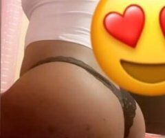 Bronx Bombshell Ready to Play! 🍑💦🔥 - Image 5