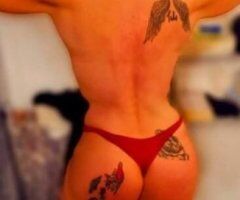 🔥 Sensual Blonde Cougar Ready to Play! 💋🍑💦 - Image 5