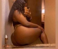 Chicago's 💋💦 Ultimate Super Soaker Bombshell 🍑🔥 - Image 2