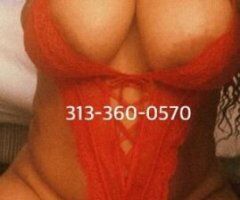 5'1 Fun-Sized Squirter Ready for YOU! 💦💋🍑 - Image 3