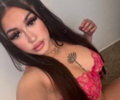 Petite Vixen Awaits You 💋🍑🔥