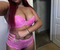 Dive into Desire 💦💋 Face Fun Awaits in Waco! 🍑😘 - Image 5