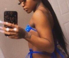 🍑 Wet & Wild Encounter 💦 Cum Play Daddy! 😘