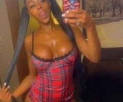 Portland's Busty Temptation 💋🔥 Rush Hour Escape 🍑💦 - Image 8