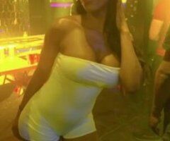 Portland's Busty Temptation 💋🔥 Rush Hour Escape 🍑💦 - Image 12