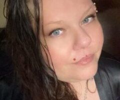 Curvy Delight Awaiting 😘💦 Indulge in BBW Bliss 🍑💋 - Image 5