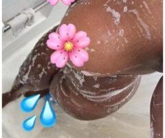 🍫 Busty Chocolate Delight in DC! Last Day, Don't Miss 💋💦 - Image 3