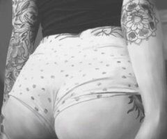🍑🔥 Buffalo's Naughty Night Awaits You! 💋💦