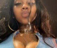 Milwaukee's Juicy Temptation 🍑💋💦 - Image 5