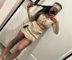 24/7 Sweet Treat 🍫 Ready to Tempt You! 💋💦