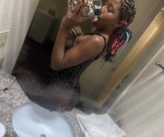 Thick Temptation 🍑💦 Head Queen Awaits 😘💋 - Image 2