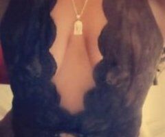 Slim Temptress Ready to Satisfy 💦🍑💋 - Image 3