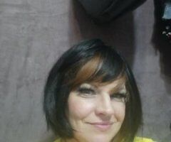 🔥 Sultry MILF Awaits Your Touch 💋💦 - Image 2