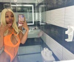 Queens' Petite Tease 🍑💦 Unforgettable Pleasure Awaits 😘💋 - Image 6