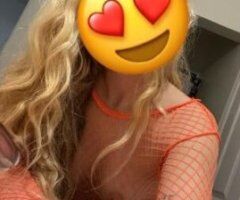 Blonde Bombshell Awaits 🍑💦 Knoxville's Naughty Secret 😘💋 - Image 2