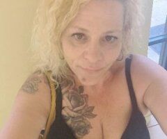 💋 Wet & Wild Escape 🍑 Cum Dive In! 😘🔥 - Image 2