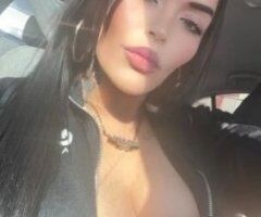 🍑 Italian SquirtQueen: Wet & Wild Playtime 💦😘