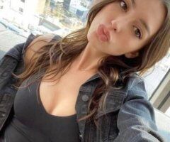 🍑 Petite Temptress in SFV Ready for You! 💋💦