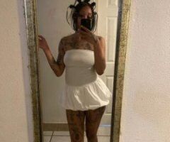 🔥 West Baltimore Car Fun – Explore My Curves 🍑💋💦 - Image 3