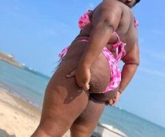Thick & Juicy Fun in Chicago 🍑💦🚗 - Image 2