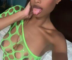 Stockton's Exotic Delight 🍑💋 Don't Miss Out! - Image 4