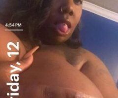 Milwaukee's Juicy Temptation 🍑💋 Available Now! - Image 6