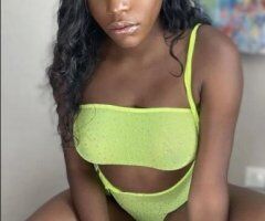 Queens' Sweet Temptation 🍫🍑💋 $50 Off Bliss!