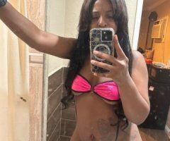Palmdale's Sweet Treat 🍑💦 Exclusive Playtime Awaits 😘💋 - Image 5