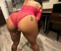 Hop In My World 🌟💦 Petite Temptation Awaits 🍑🔥 - Image 2