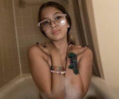 Curvy Latina Craving Your Attention 🍑💋💦 - Image 2