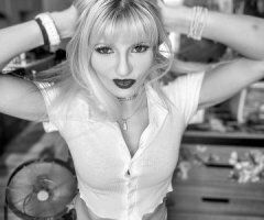 Tall Blonde Temptress Ready to Play 🌟💋🔥 - Image 9