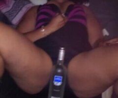 Toledo's Wet Dream: Squirt Queen Awaits 💦💋🍑 - Image 6
