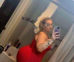 🔥 Curvy Goddess & Friends Await in Gainesville! 💋📱💦 - Image 3