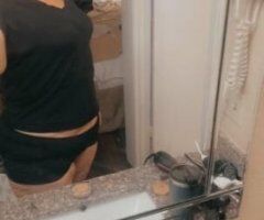 🔥 Curvy Goddess & Friends Await in Gainesville! 💋📱💦 - Image 6