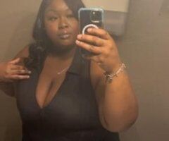 Curves & Chocolate Dreams Await 🍫💋 - Waterloo's Finest 👠🌃