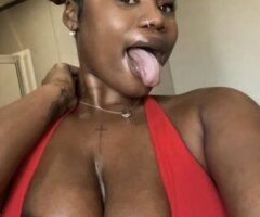 🔥 Tempting Chocolate Delight Awaits in Hampton 💋🍫💦 - Image 3
