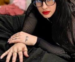 🔥 Cuban Temptress in Town - Let's Play! 💋🍑