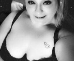 🔥 Buxom Beauty Ready for Fun! 💋💦 Come Ignite the Night! 🍑 - Image 4